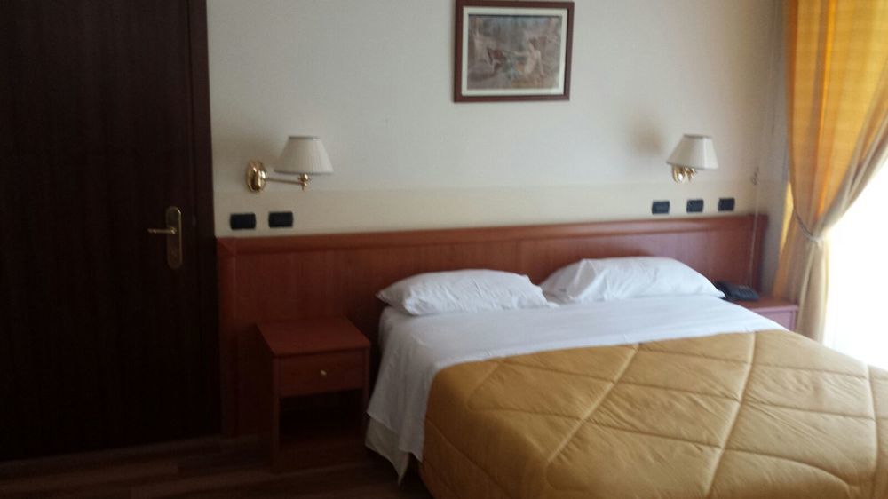 Hotel Pompeii Ruins Torre Annunziata Zewnętrze zdjęcie